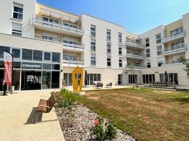 Aparthotel Domitys L'Orangerie Sens Exteriér fotografie